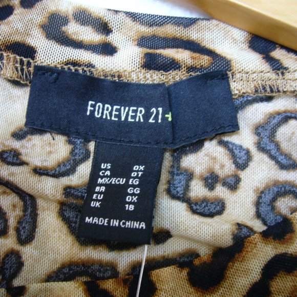 New Forever 21 Plus Leopard Print Top - Picture 3 of 5